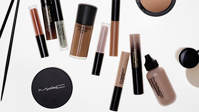 進化し続ける M·A·C のベースメイク